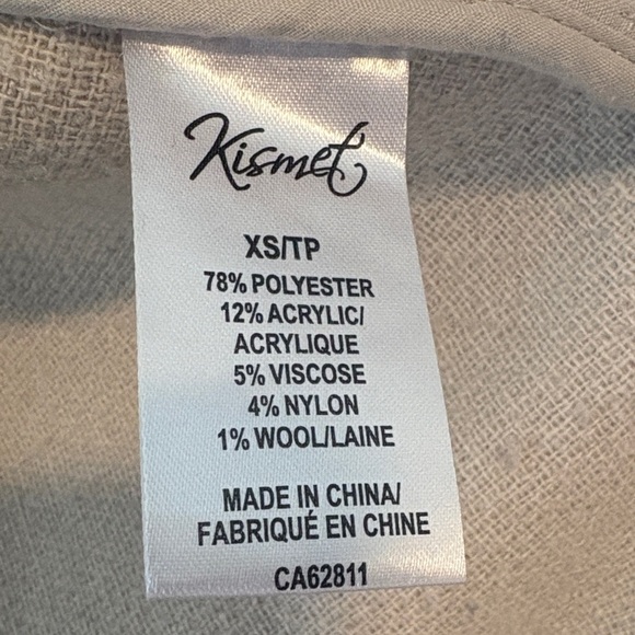 Kismet XS Off-White Utility Jacket with Button Detail - Picture 9 of 9